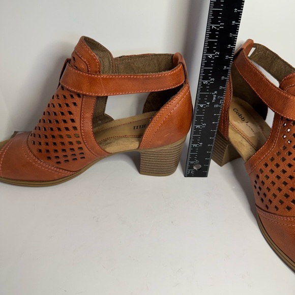 Cobb Hill Womens Hattie High Cuff Brown Sandals 8 - Picture 9 of 9